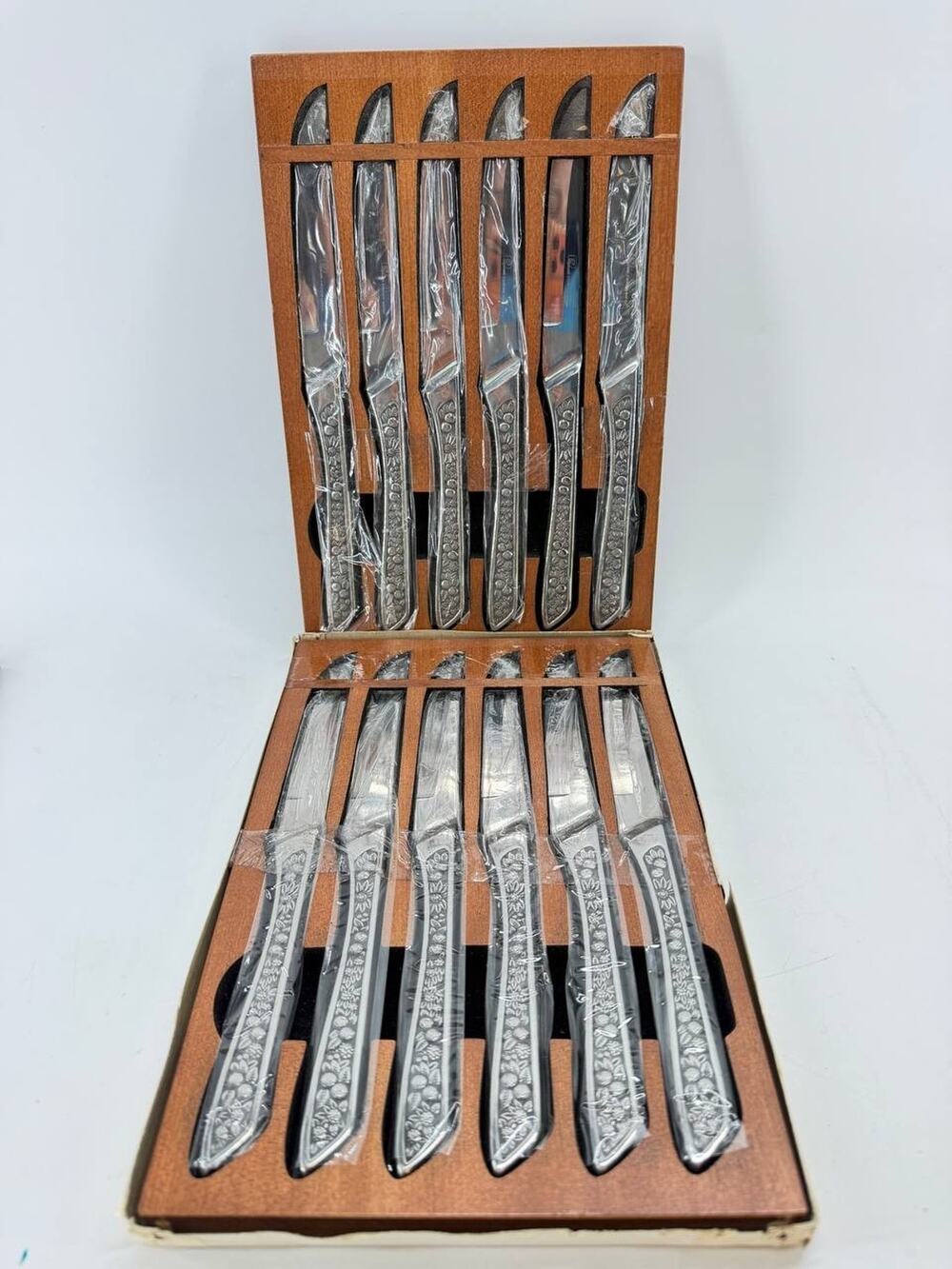 Pageant Stainless Harvest 12 Pc Steak Knife Set New in Box Floral Handles